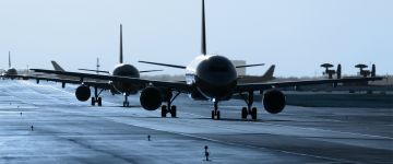 ATC radios with the ability to detect simultaneous transmissions  ATC radios with the ability to detect simultaneous transmissions