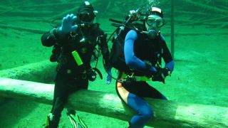Rohde & Schwarz career divers Rohde & Schwarz career divers