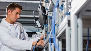 Gerätefertigung und Systemintegration Gerätefertigung und Systemintegration