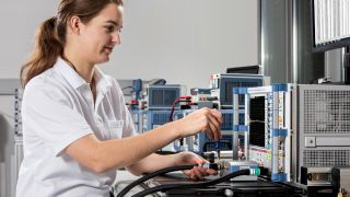 Services und Dienstleistungen Services und Dienstleistungen