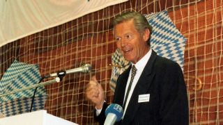 Friedrich Schwarz während seiner Rede.