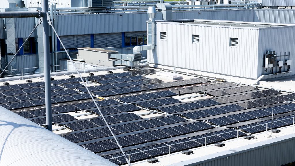 Blick auf die PV-Anlage.