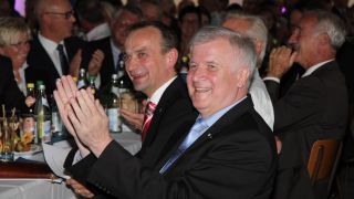 Werkleiter Johann Kraus mit Horst Seehofer (v.l.).