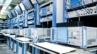 Wireless communications testers & systems Wireless communications testers & systems