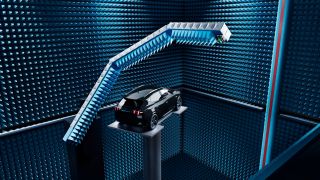 Full-vehicle antenna testing Full-vehicle antenna testing