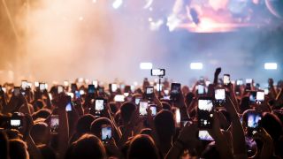 クラウドソーシングとモバイルネットワークテストの比較