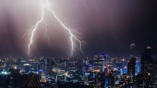 Interference hunting in cities: choose angle of arrival over power