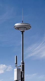 R&S®UMS300 Compact monitoring and location system R&S®UMS300 Compact monitoring and location system