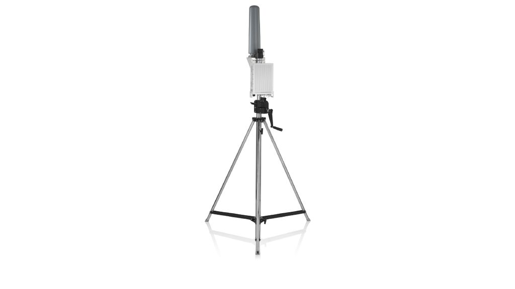 Système affiché basé sur : un récepteur de surveillance à large bande R&S®UMS400 et une antenne large bande omnidirectionnelle R&S®HE600