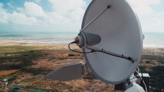 R&S®HL050S7  log-periodic directional antenna with preamplifier R&S®HL050S7  log-periodic directional antenna with preamplifier