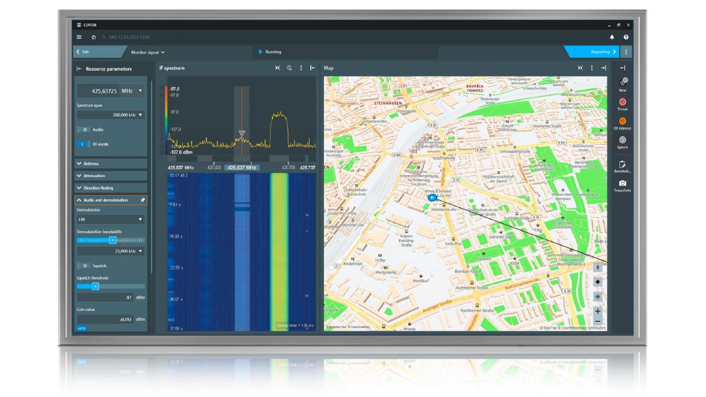 R&S®CEPTOR signal monitoring mode with live bearing line display on geographic map.