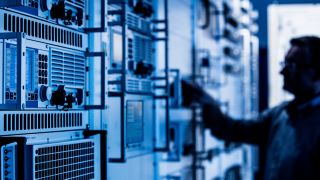 Global service network ensures short response times. Global service network ensures short response times.