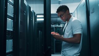 Solution R&S®ComSec Solution R&S®ComSec