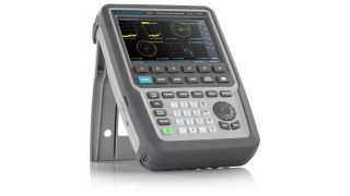 R&S®ZNH Handheld vector network analyzer R&S®ZNH Handheld vector network analyzer