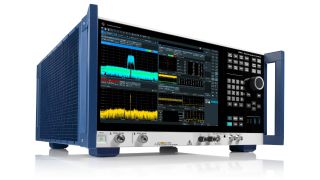 Der FSWX Signal- und Spektrumanalysator mit seiner neuartigen Architektur lässt Entwicklungsingenieure die Grenzen bisheriger Messmethoden überwinden. Der FSWX Signal- und Spektrumanalysator mit seiner neuartigen Architektur lässt Entwicklungsingenieure die Grenzen bisheriger Messmethoden überwinden.