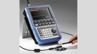 The R&S®Spectrum Rider FPH in combination with the R&S®HZ-15 nearfield probes is the best solution for local detection of H- and E-fields.