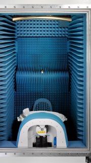 R&S®ATS1500C 車載用レーダーのためのアンテナ・テストチャンバー R&S®ATS1500C 車載用レーダーのためのアンテナ・テストチャンバー