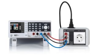 Typical test setup with R&S®NPA-Z1 socket adapter