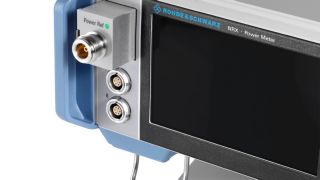 The optional R&S®NRX-B2 sensor check source The optional R&S®NRX-B2 sensor check source