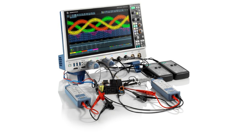 R&S®MXO com interface de sonda e pontas de prova de corrente usadas em análises de trem de força