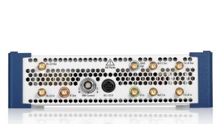 R&S®CMXHEAD50 Remote radio head 50 GHz for signaling R&S®CMXHEAD50 Remote radio head 50 GHz for signaling