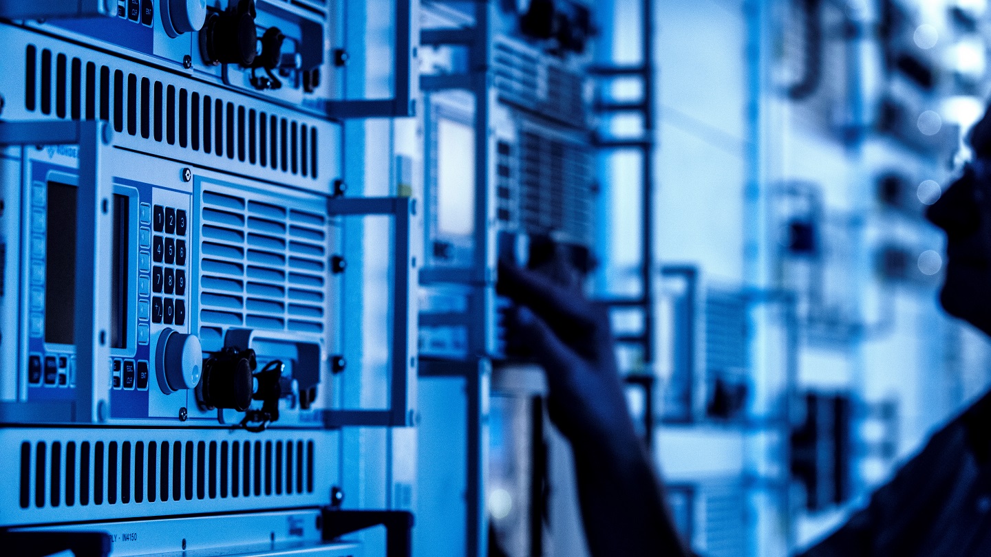 Rohde Schwarz Teams With Babcock Australasia Down Under Rohde Schwarz