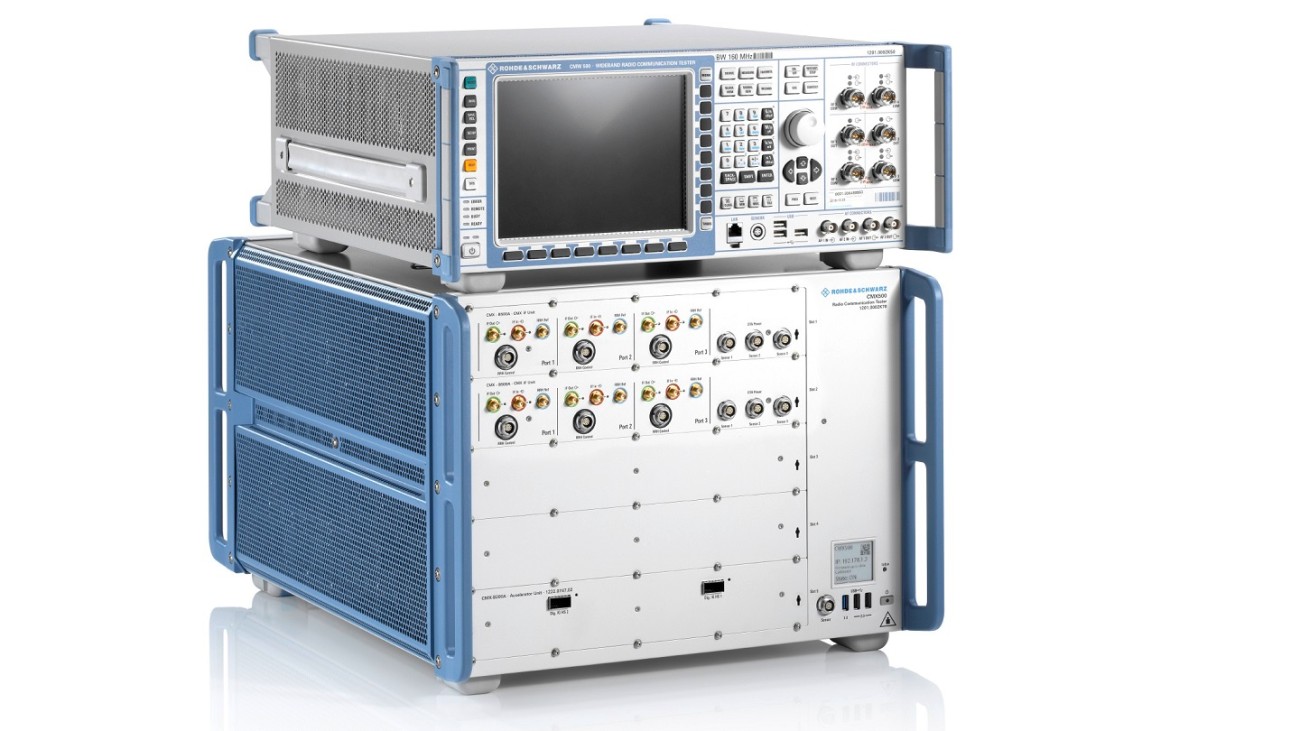 The R&S CMX500 based test setup provides a 5G network simulation to test a mobile phone in real-time using a signaling connection. The R&S CMX500 based test setup provides a 5G network simulation to test a mobile phone in real-time using a signaling connection.